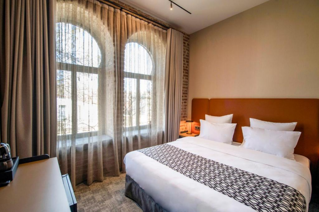 Qarvasla Hotel 17/68