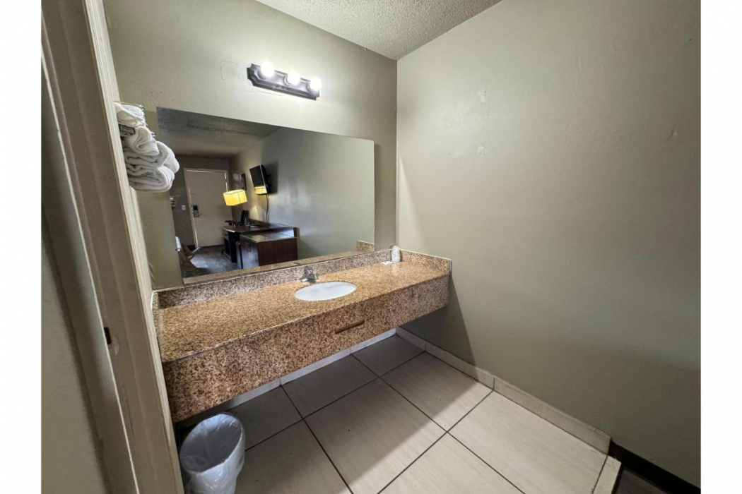 Southern Inn By OYO Walterboro I-95 12/29