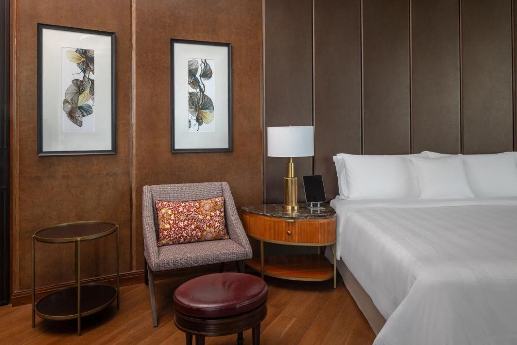 ITC Ratnadipa, a Luxury Collection Hotel, Colombo 10/81