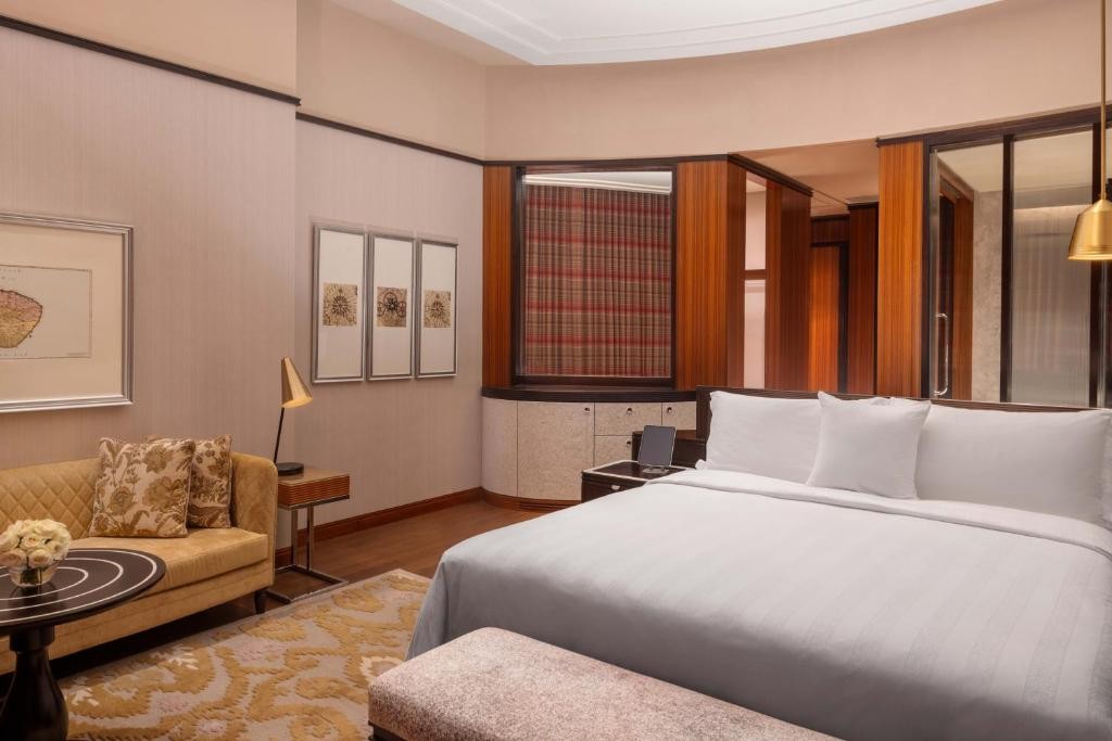 ITC Ratnadipa, a Luxury Collection Hotel, Colombo 12/81