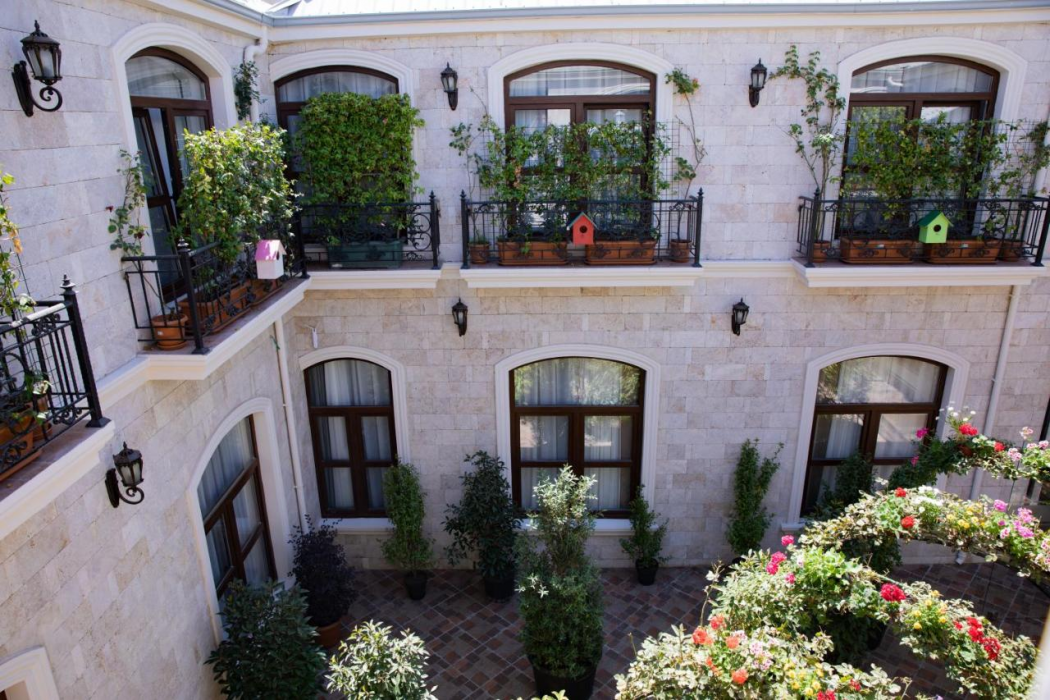 Midway Baku Hotel in BAKU