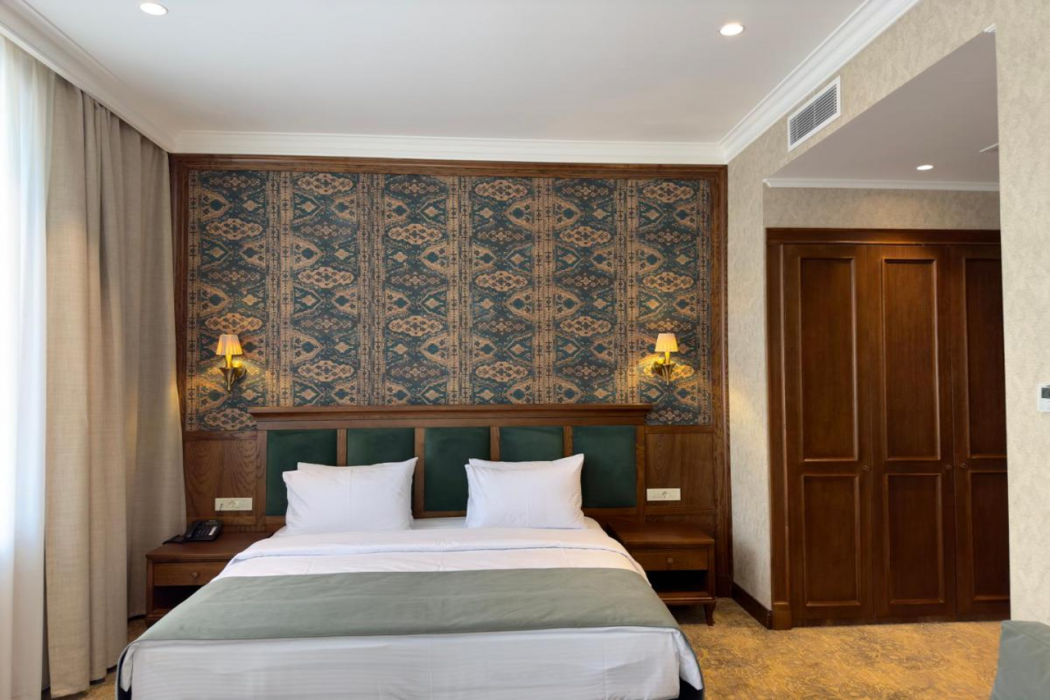 Midway Baku Hotel 22/68