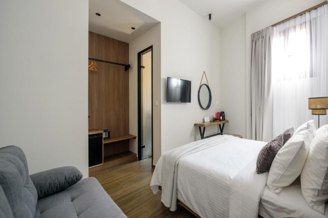Arthur Suites 17/60