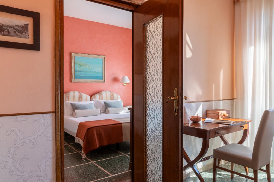 La Pace Hotel 37/122