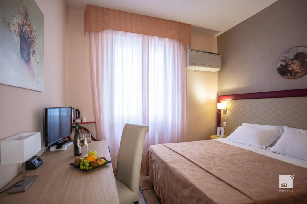 La Pace Hotel 14/122