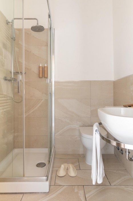 La Pace Hotel 48/122