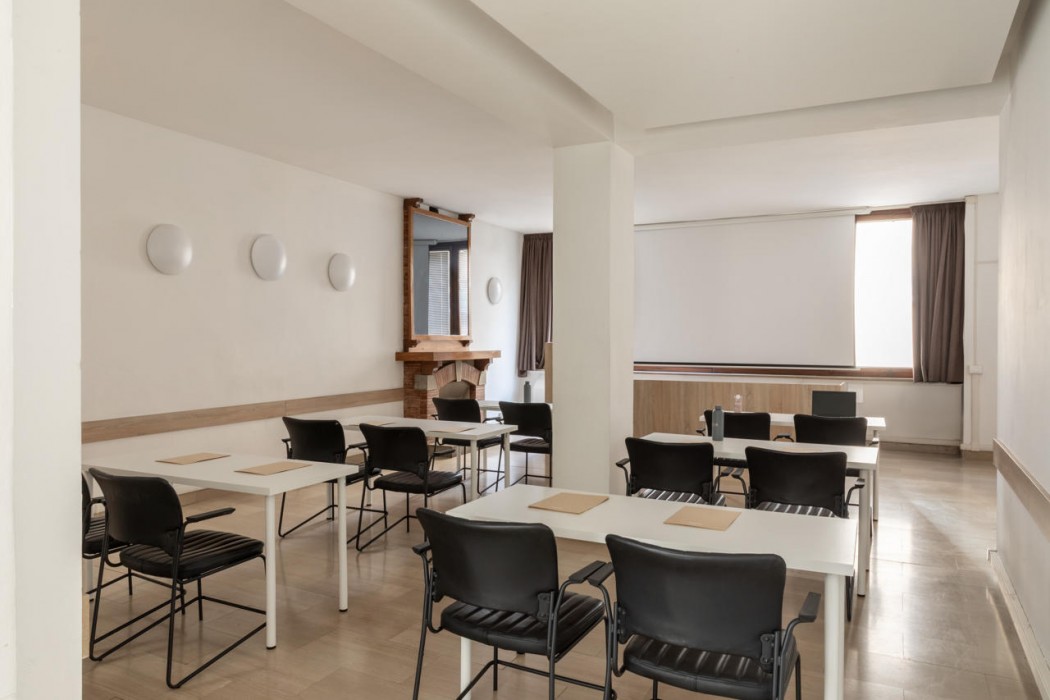 La Pace Hotel 72/122
