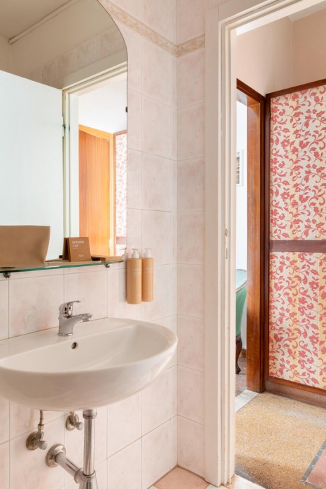La Pace Hotel 44/122