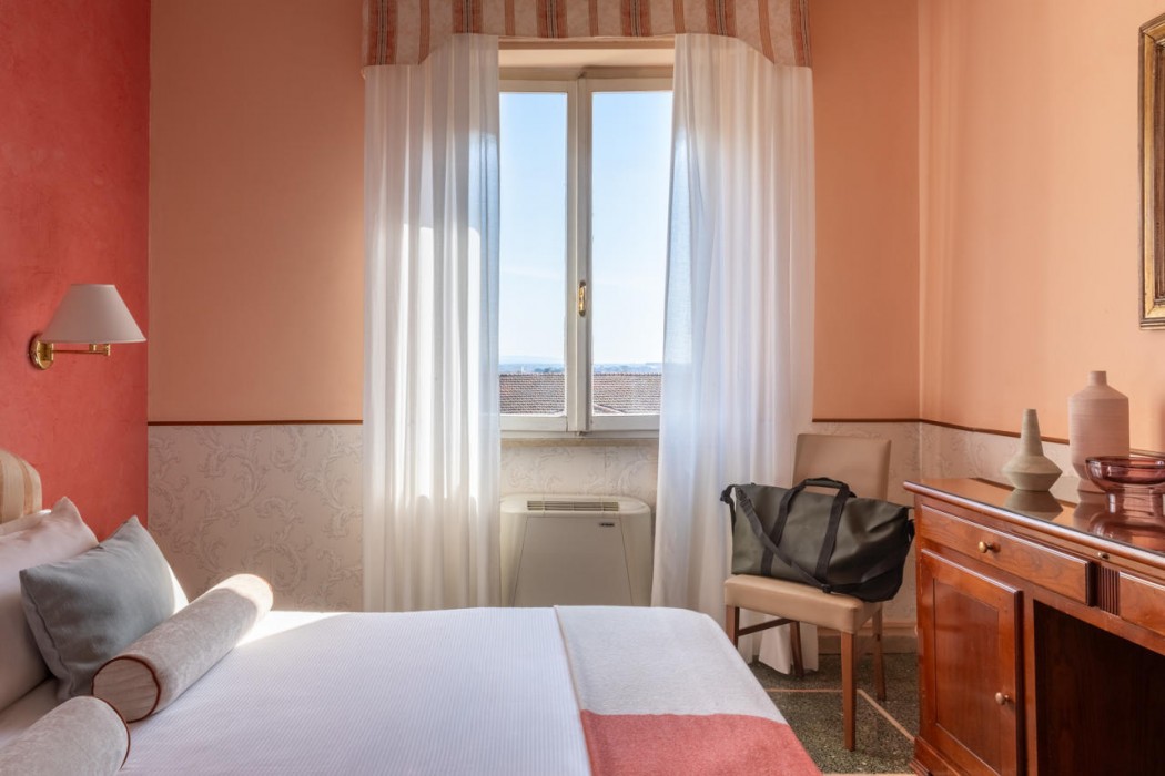 La Pace Hotel 35/122