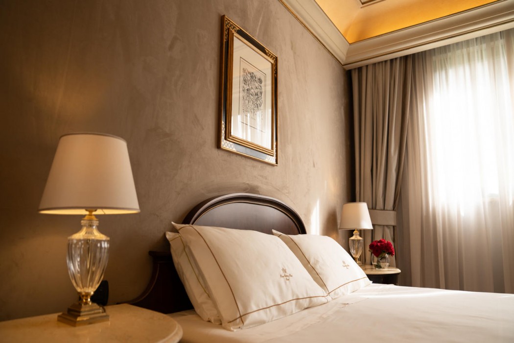 River Chateau Hotel 25/85