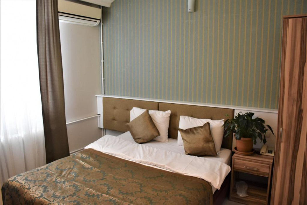 Dinar Hotel 9/43