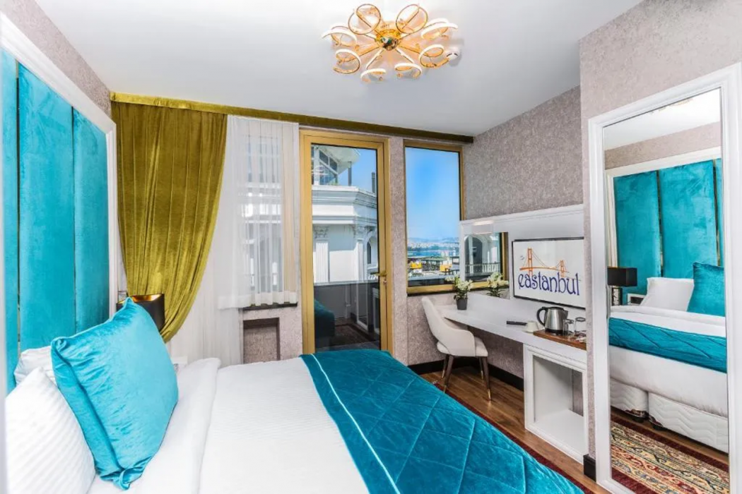 Eastanbul Suite 12/57