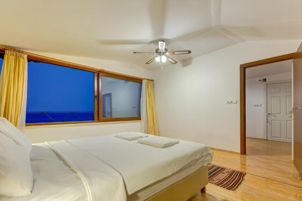 Assos Terrace Hotel 9/37