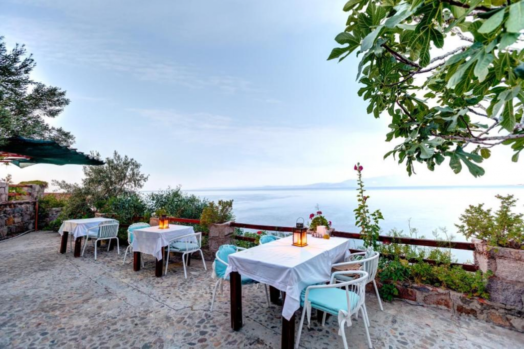 Assos Terrace Hotel 17/37
