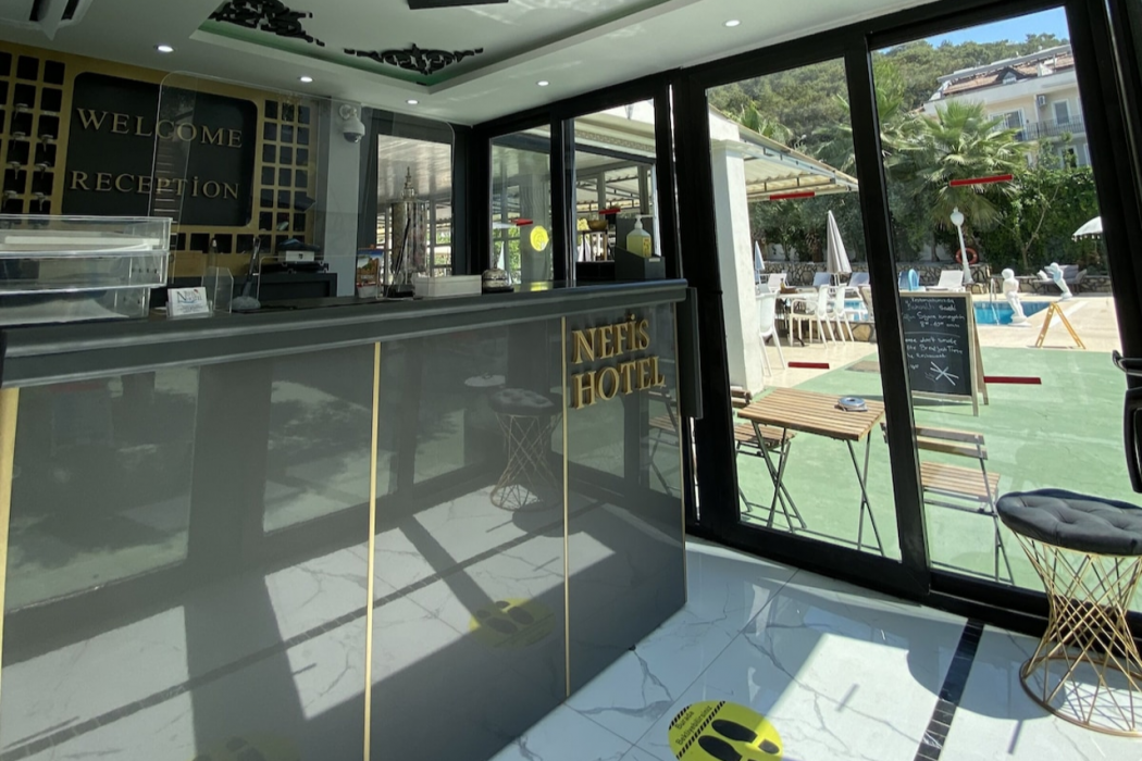 Nefis Hotel 9/60