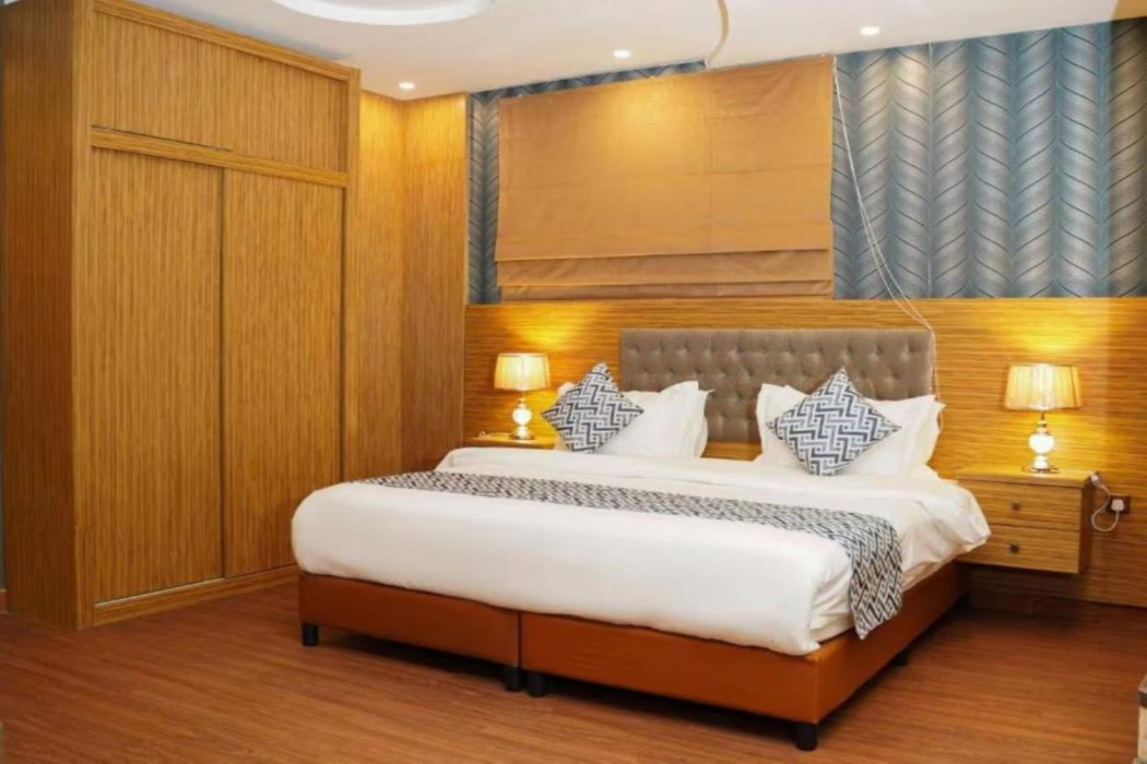 Palette Luxury Credit Hotel