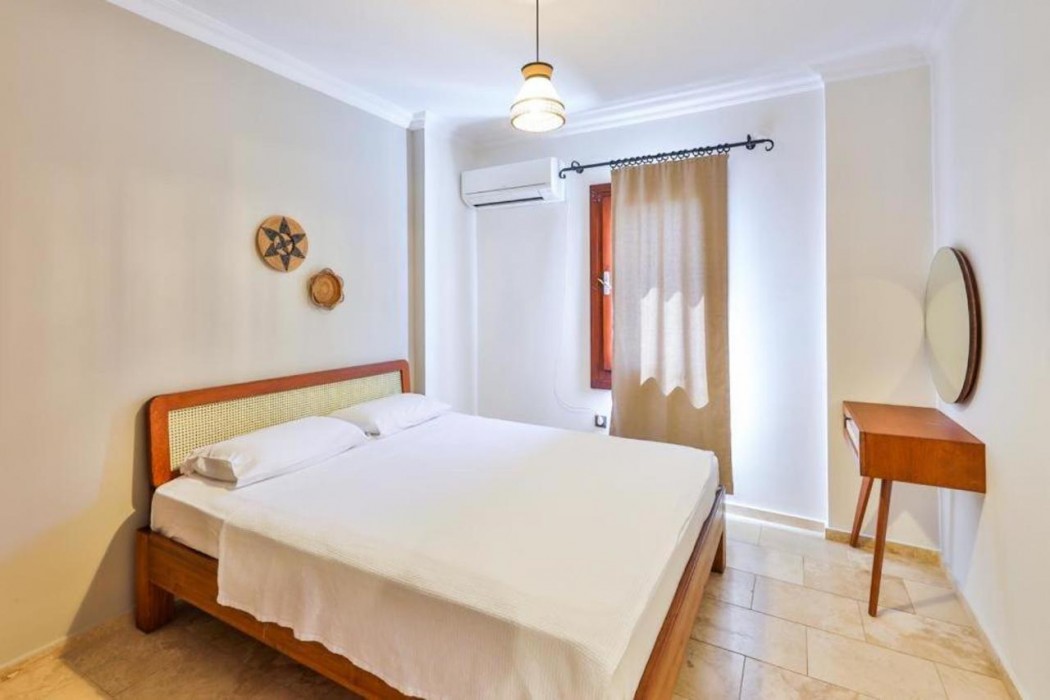 Nirvana Apartments 20/60