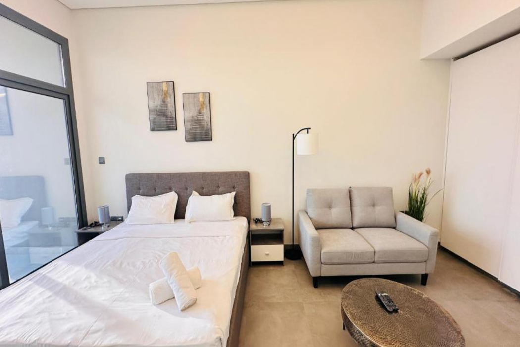 Luxury Studio Apartment Palm View with Big Balcony Free Parking by Belvilla photo5