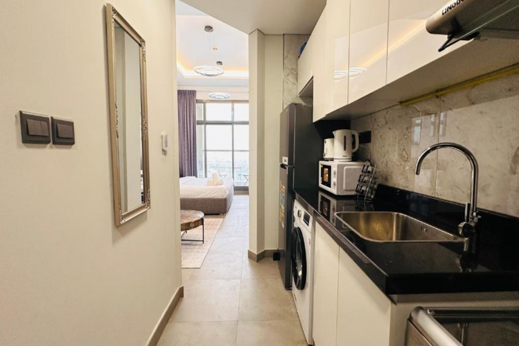 Luxury Studio Apartment Palm View with Big Balcony Free Parking by Belvilla photo2