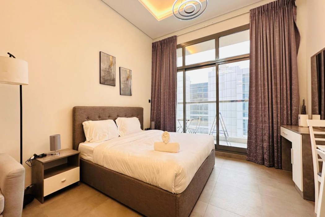 Upscale Spacious公寓Near Downtown with Balcony and Free Parking by Belvilla(Upscale Spacious Apartment Near Downtown with Balcony and Free Parking by Belvilla) 图片4