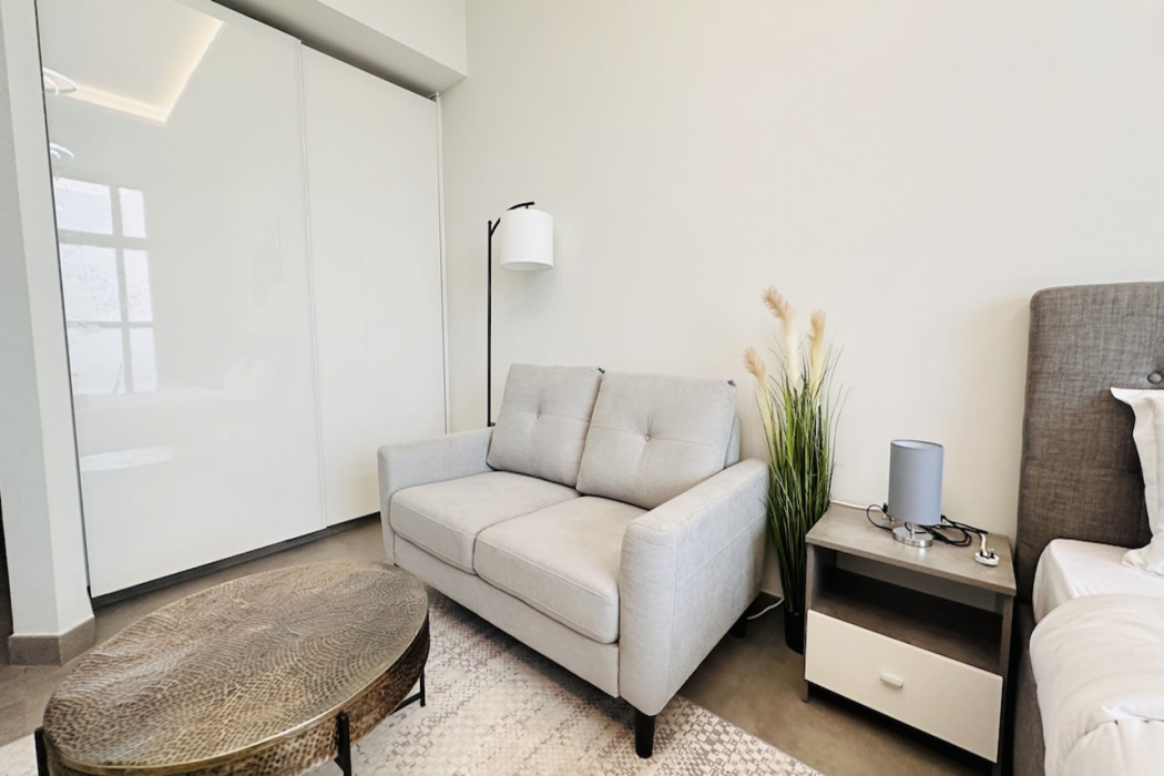 Luxury Studio Apartment Canal View Business Bay Free Parking by Belvilla photo3