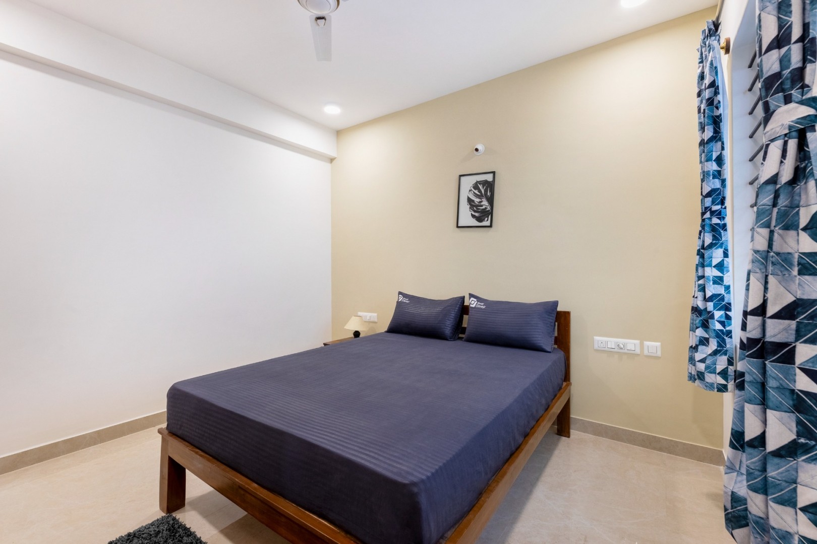 Room at Wandr Carina - Sarjapur, Vaishnavi Tech park, Columbia Asia Hospital by ZUZU, BANGALORE