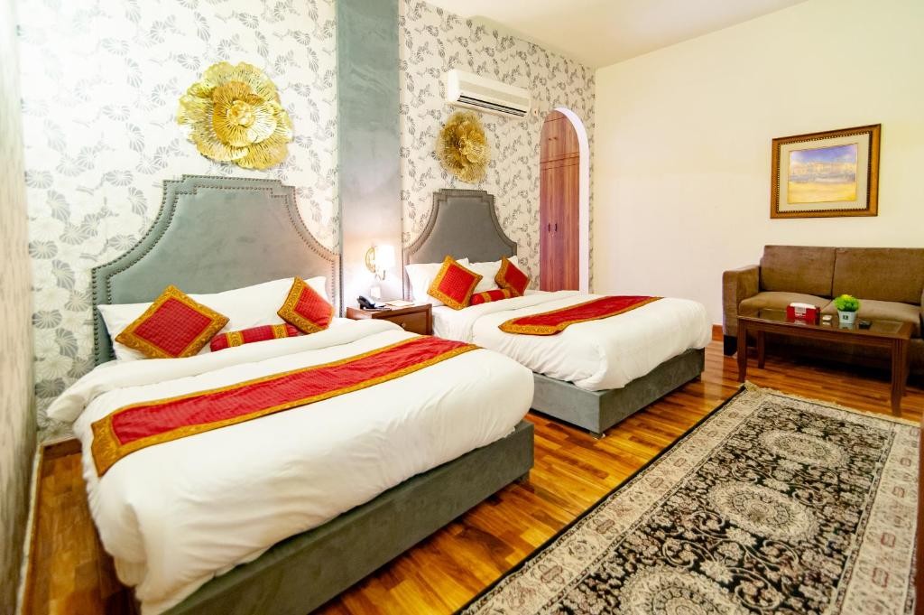 Shelton Guest House 26/54