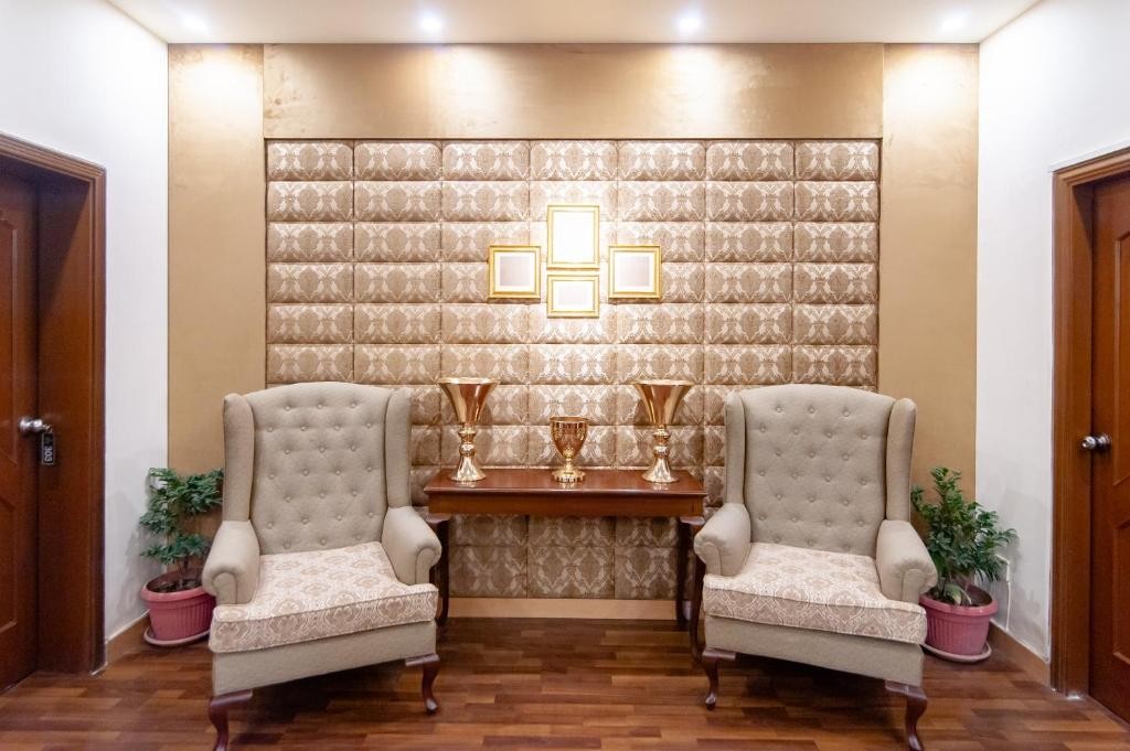 Lobby at Shelton Guest House, ISLAMABAD