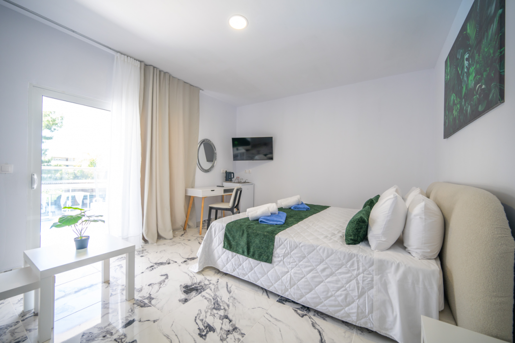Bamboo Boutique Suites 9/25