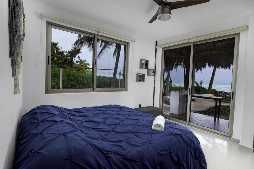 Angelina 28 Beachfront by Nah Hotels 8/53