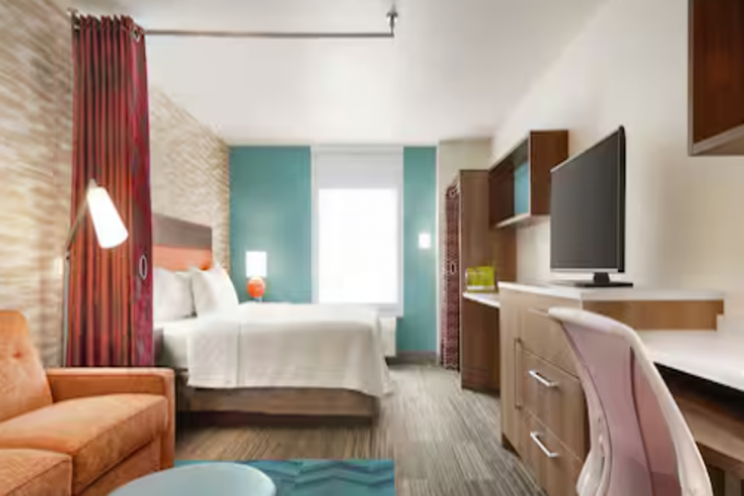 Home2 Suites by Hilton Sheboygan 8/29