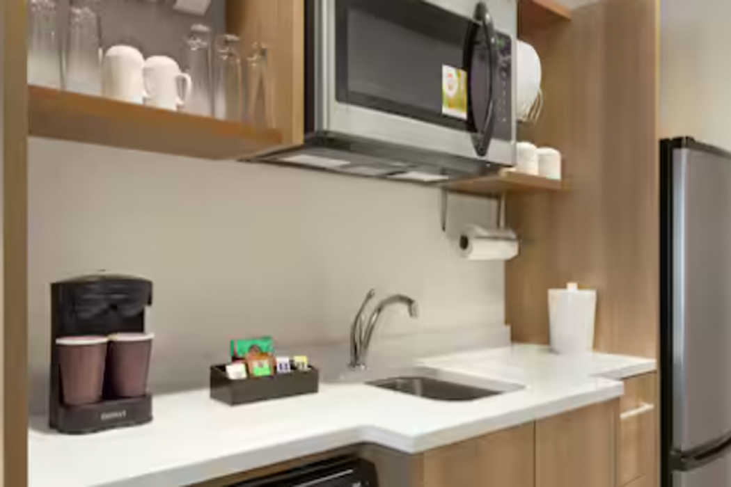 Home2 Suites by Hilton Sheboygan 11/29