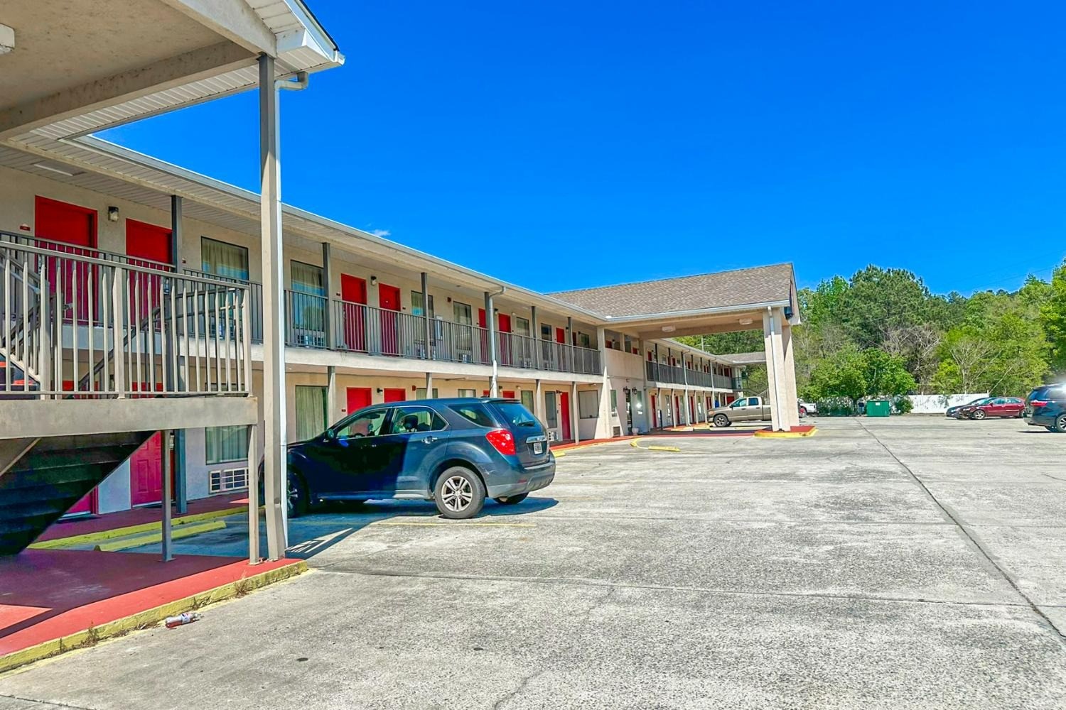 OYO Hotel East Macon I-75 12/74