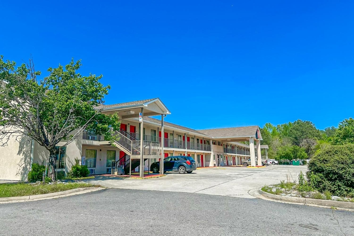 OYO Hotel East Macon I-75 6/74