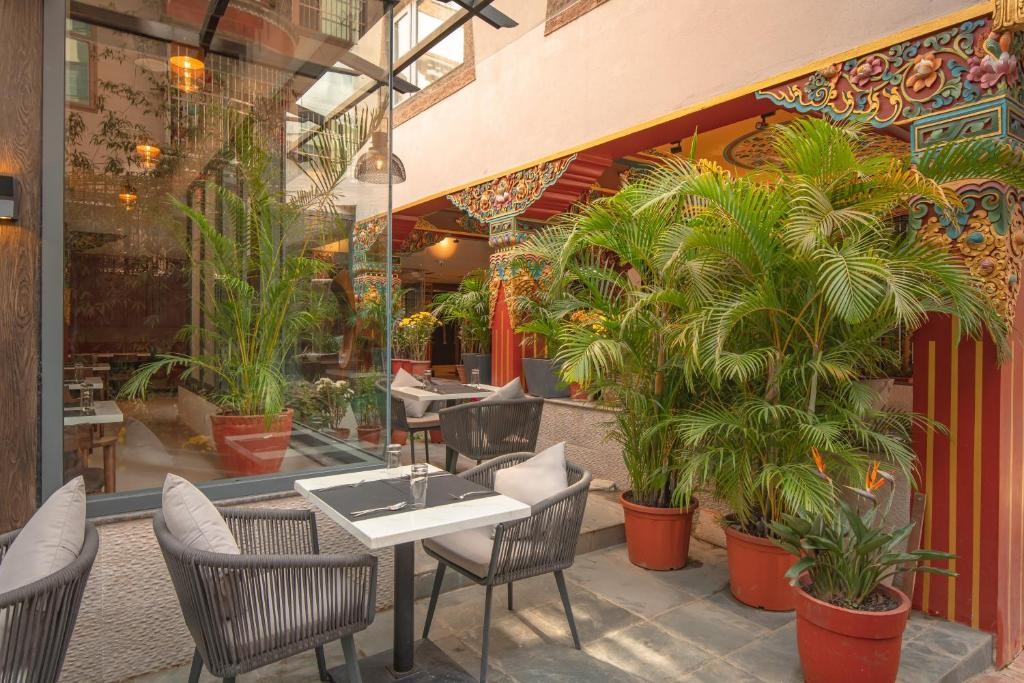 Mila Hotel 54/86