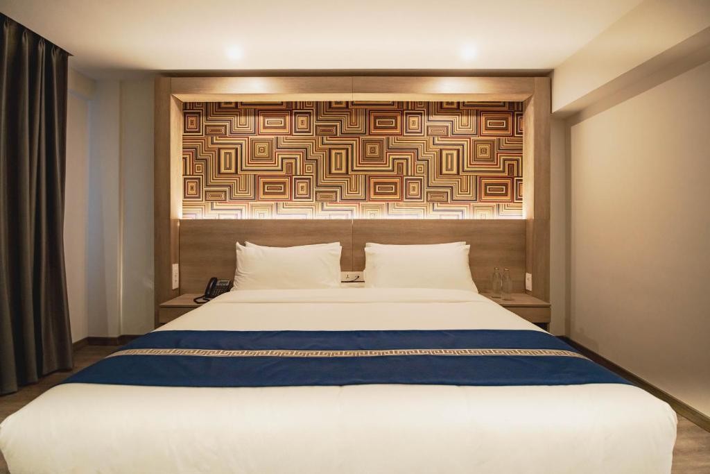 Mila Hotel 24/86