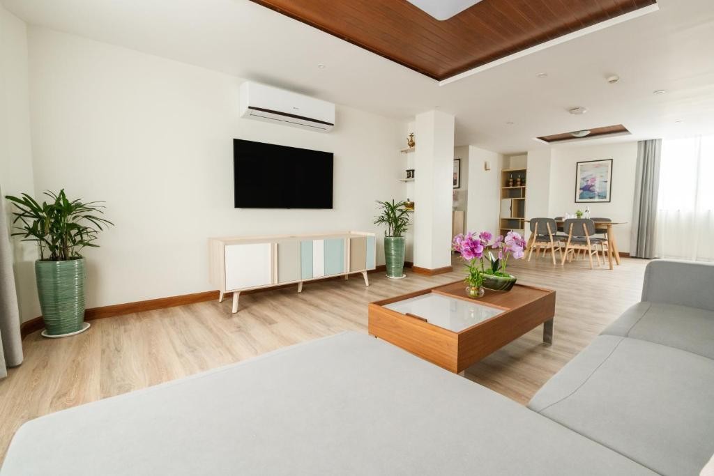 Mila Hotel 25/86