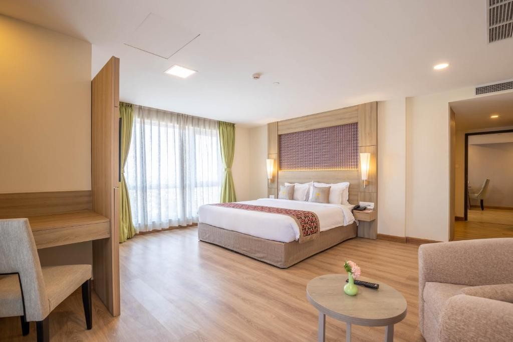 Room at Hotel Crowne Imperial, KATHMANDU