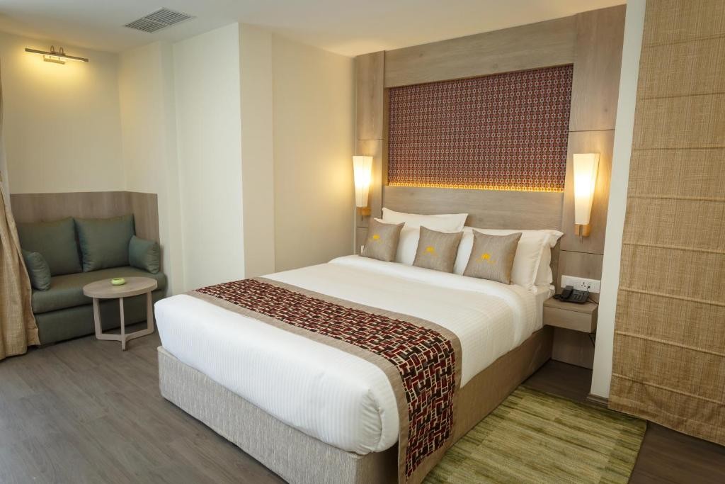 Hotel Crowne Imperial 7/17