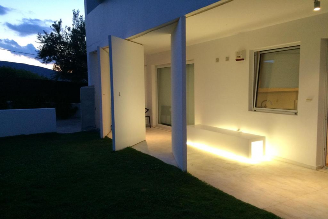 Infinity White Complex 18/59