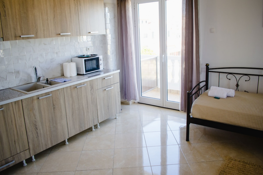 Nikolakakis Rooms Lavrio 18/65