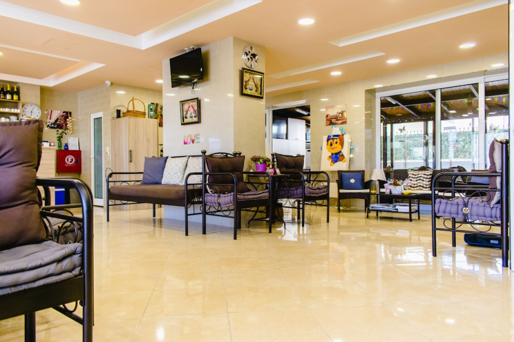 Nikolakakis Rooms Lavrio 6/65