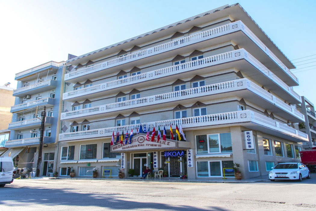 Nikolakakis Rooms Lavrio 1/65