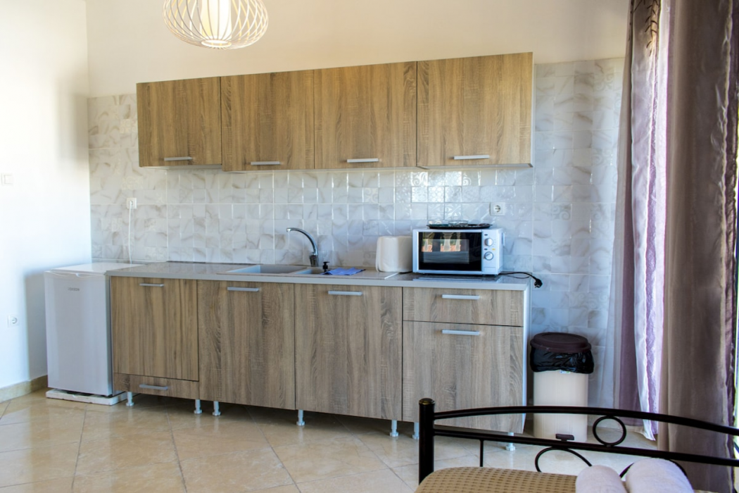 Nikolakakis Rooms Lavrio 32/65