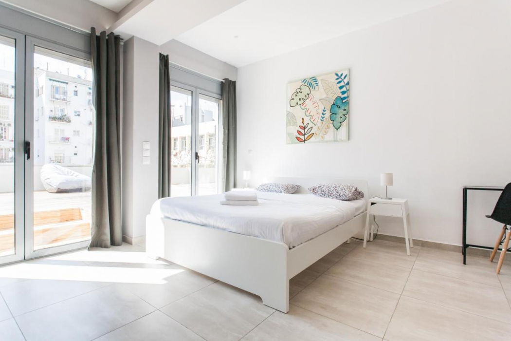 The Omnia Collection Pagrati 14/60