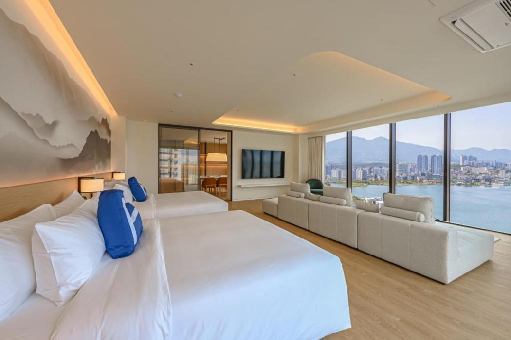 Homm Marina Sokcho 8/96