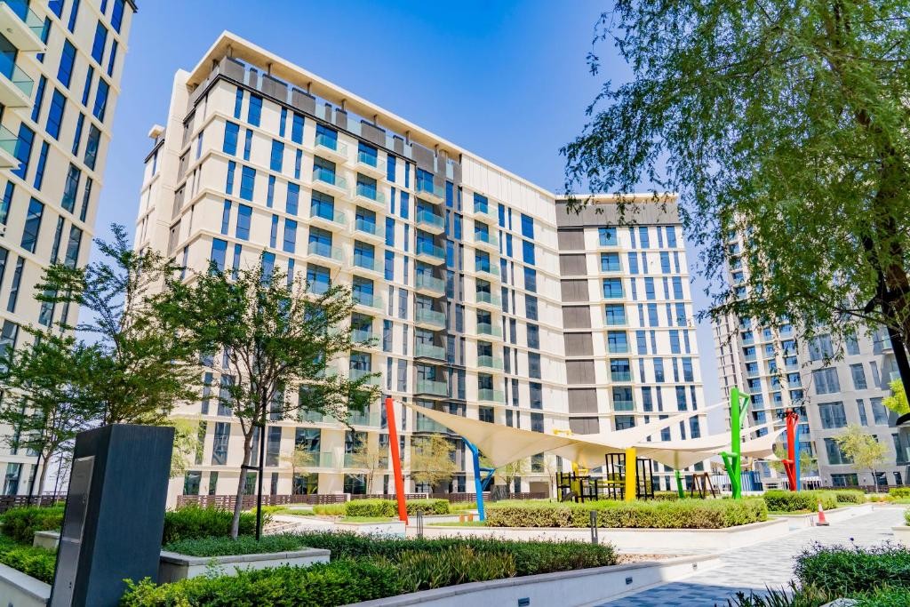 Expo Village Serviced Apartments 4/52