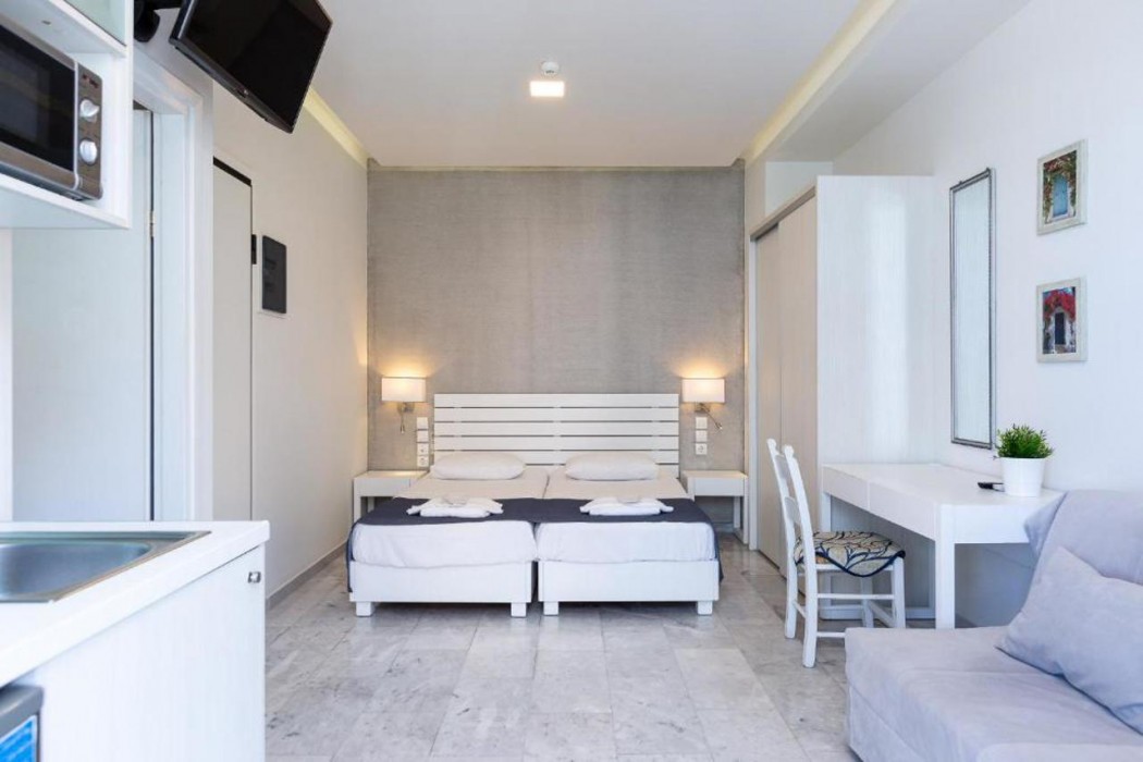 Meltemi Coast Suites 13/68