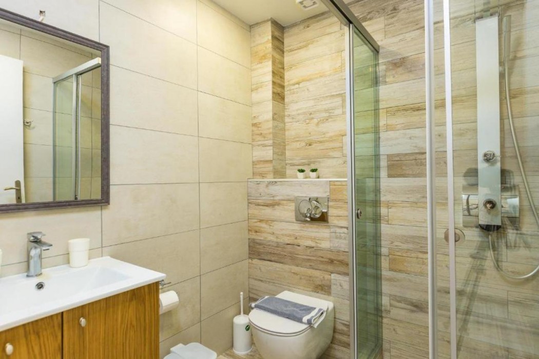 Meltemi Coast Suites 15/68