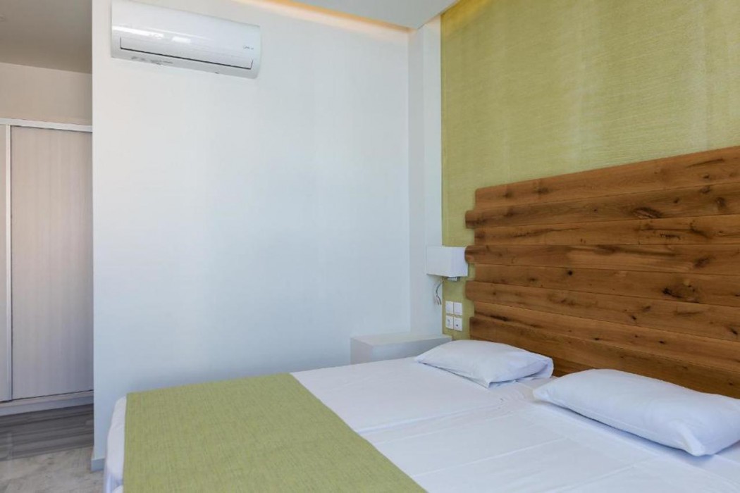 Meltemi Coast Suites 17/68